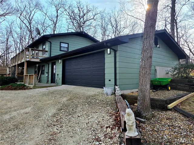 $229,900 | 152 South Lake Drive, Leslie, MO 63056