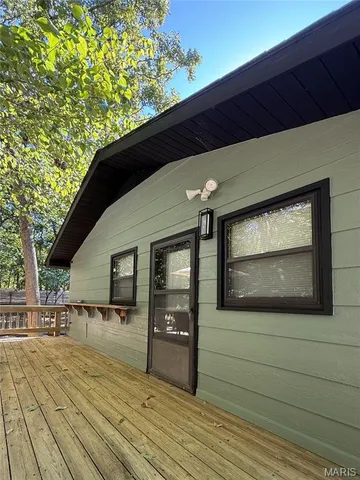 $229,900 | 152 South Lake Drive, Leslie, MO 63056