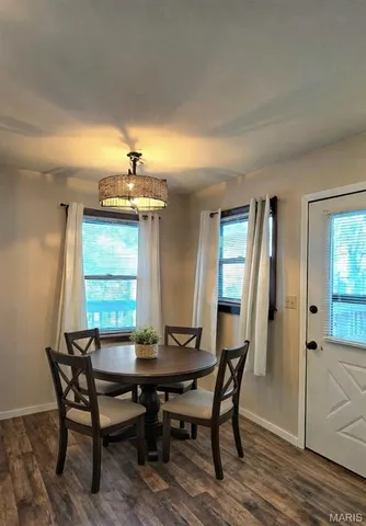 $229,900 | 152 South Lake Drive, Leslie, MO 63056