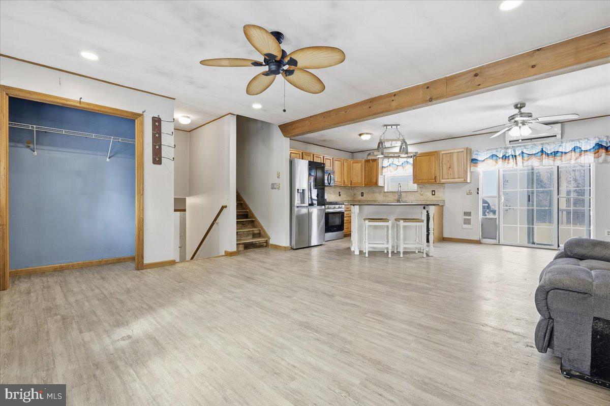 199 Magic Mountain Road Henryville, PA 18332 - Photo 10 of 61 Open concept living