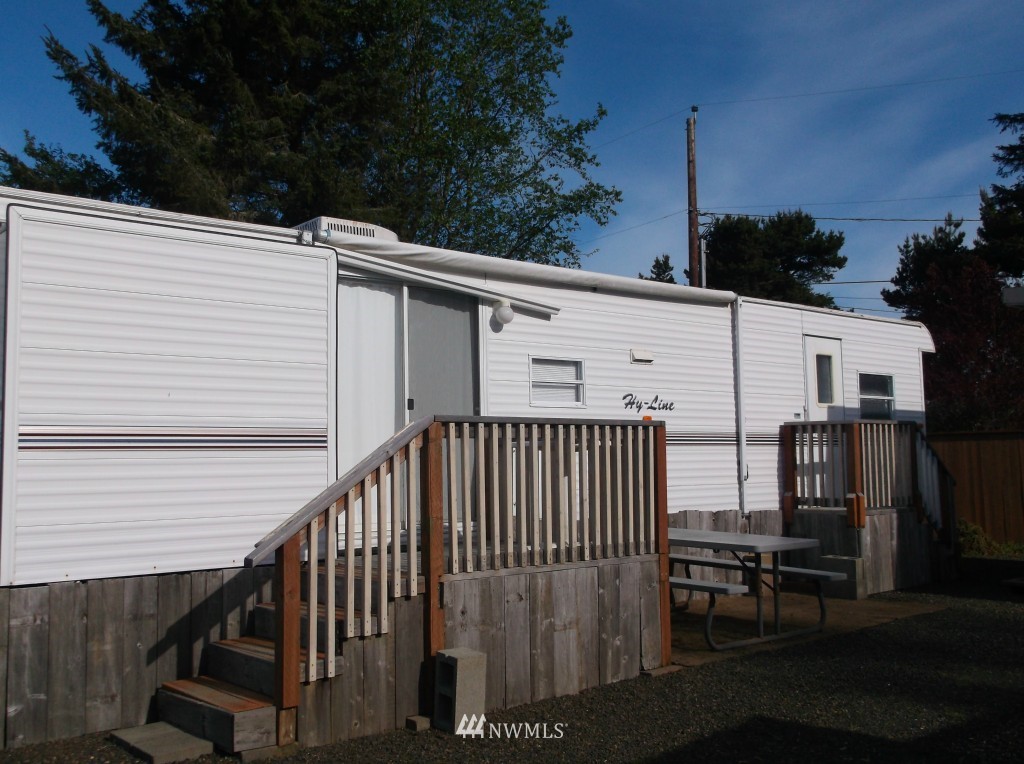 132 Victoria Loop Northeast Ocean Shores, WA 98569 - Photo 3 of 13