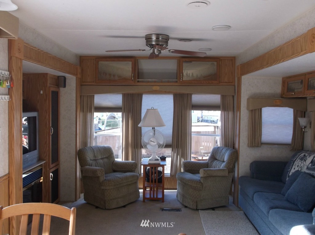 132 Victoria Loop Northeast Ocean Shores, WA 98569 - Photo 7 of 13