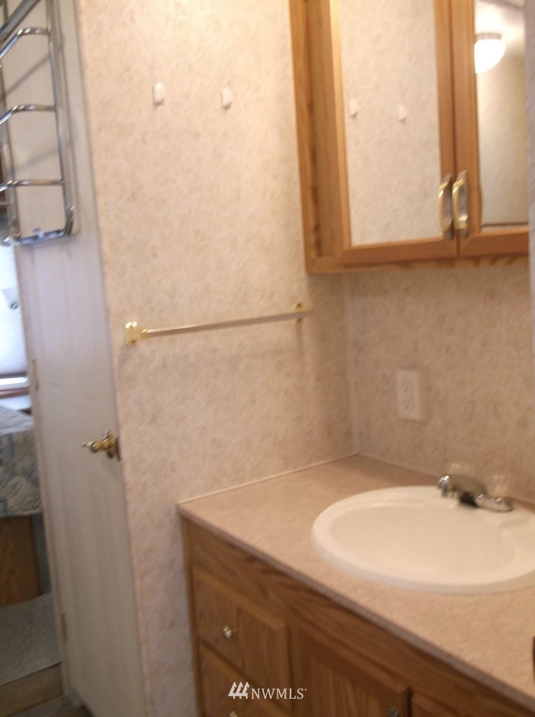 132 Victoria Loop Northeast Ocean Shores, WA 98569 - Photo 10 of 13