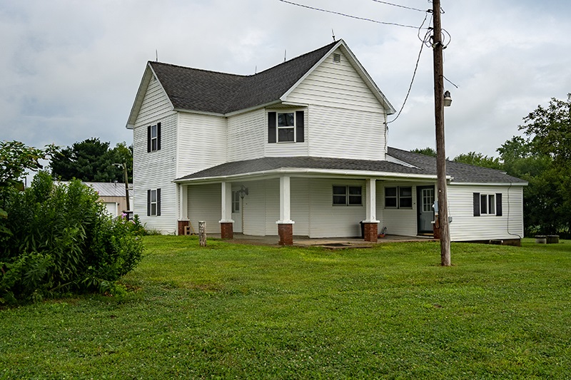 15460 Chauncey Road Sumner, IL 62466 - Photo 1 of 21 Gallery Image 1
