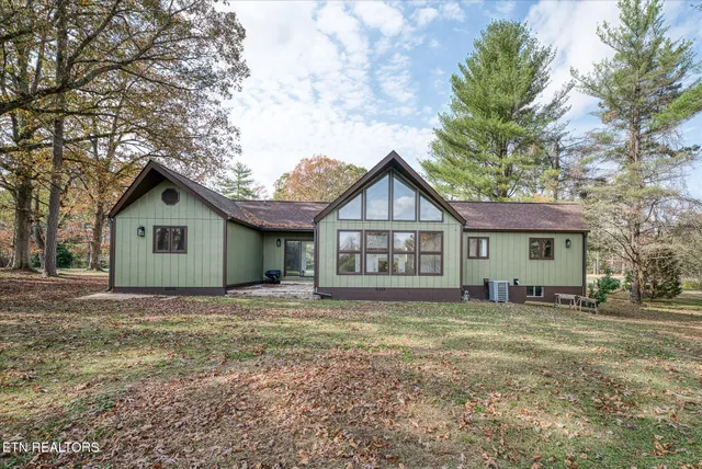 $339,000 | 1651 Pennsylvania Avenue, Jamestown, TN 38556