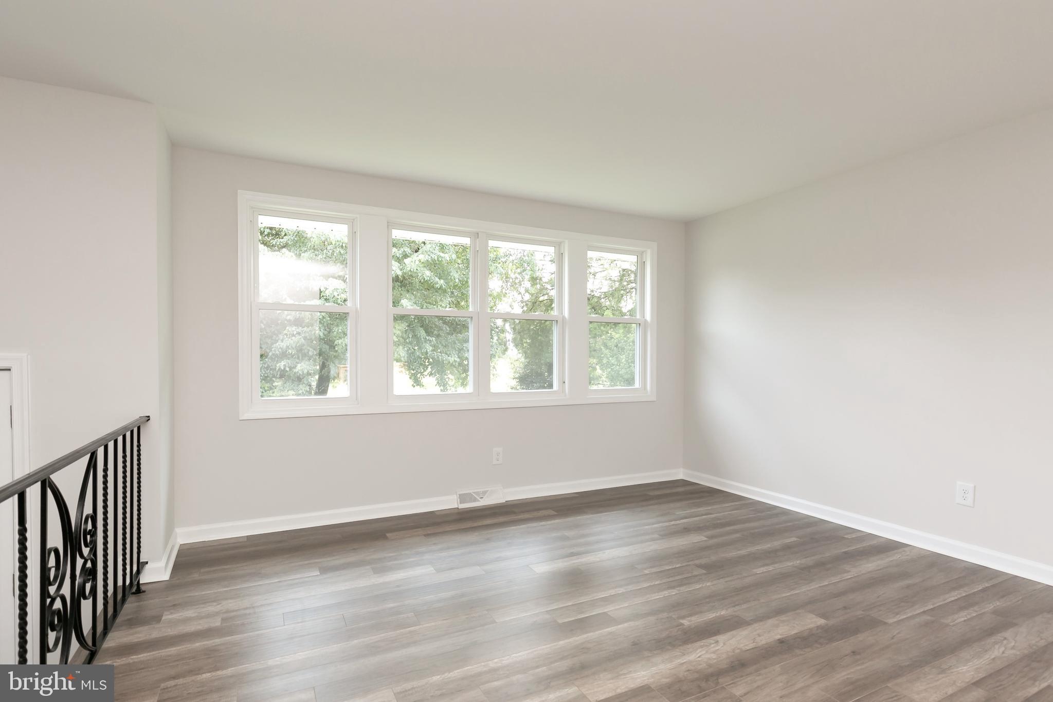 125 Hayes Mill Road Atco, NJ 08004 - Photo 3 of 21 Gallery Image 3