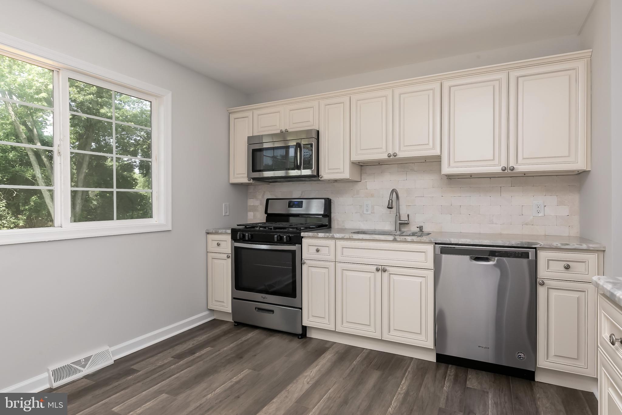 125 Hayes Mill Road Atco, NJ 08004 - Photo 5 of 21 Gallery Image 5