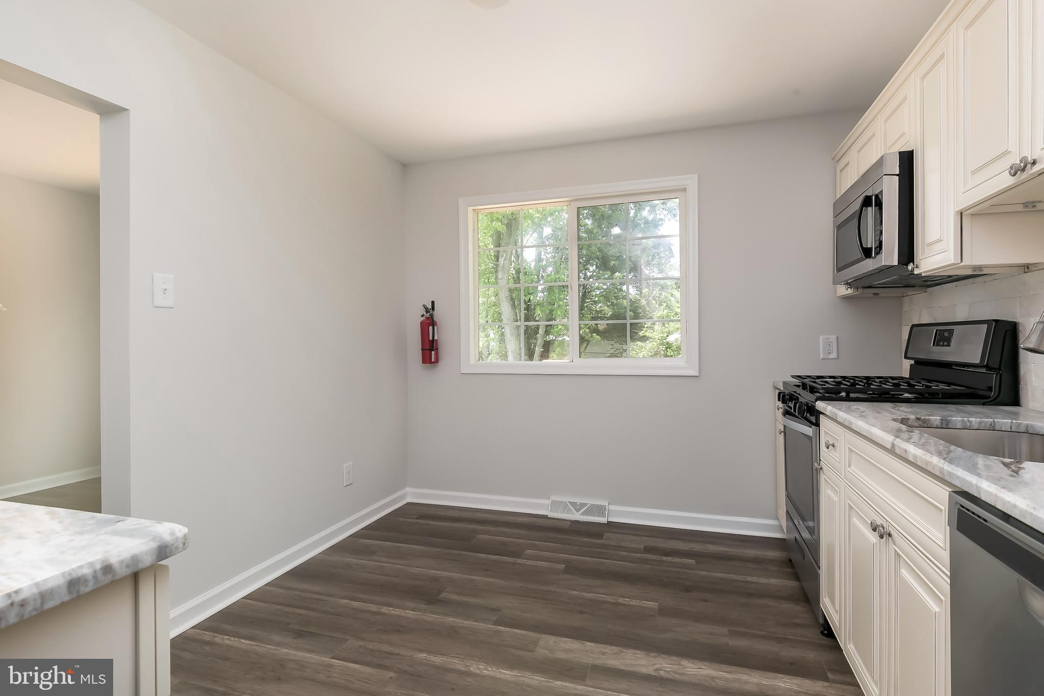 125 Hayes Mill Road Atco, NJ 08004 - Photo 9 of 21 Gallery Image 9