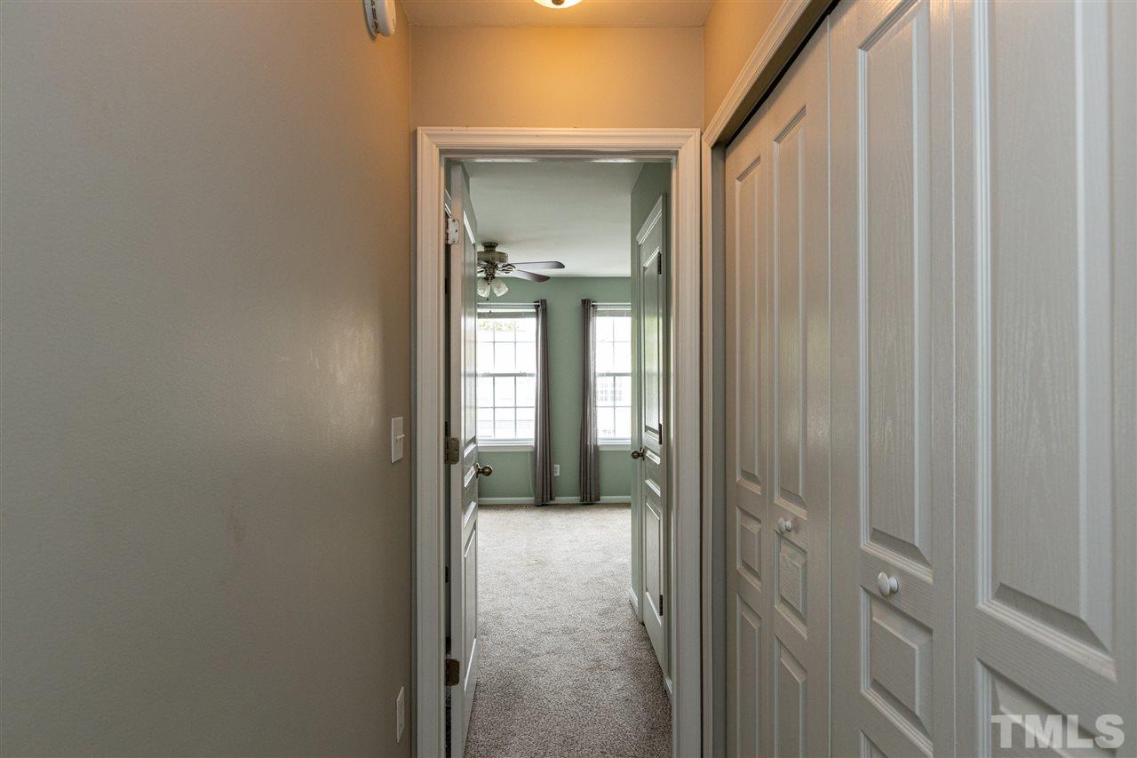 5319 Crescentview Parkway Raleigh, NC 27606 - Photo 22 of 30 Gallery Image 22