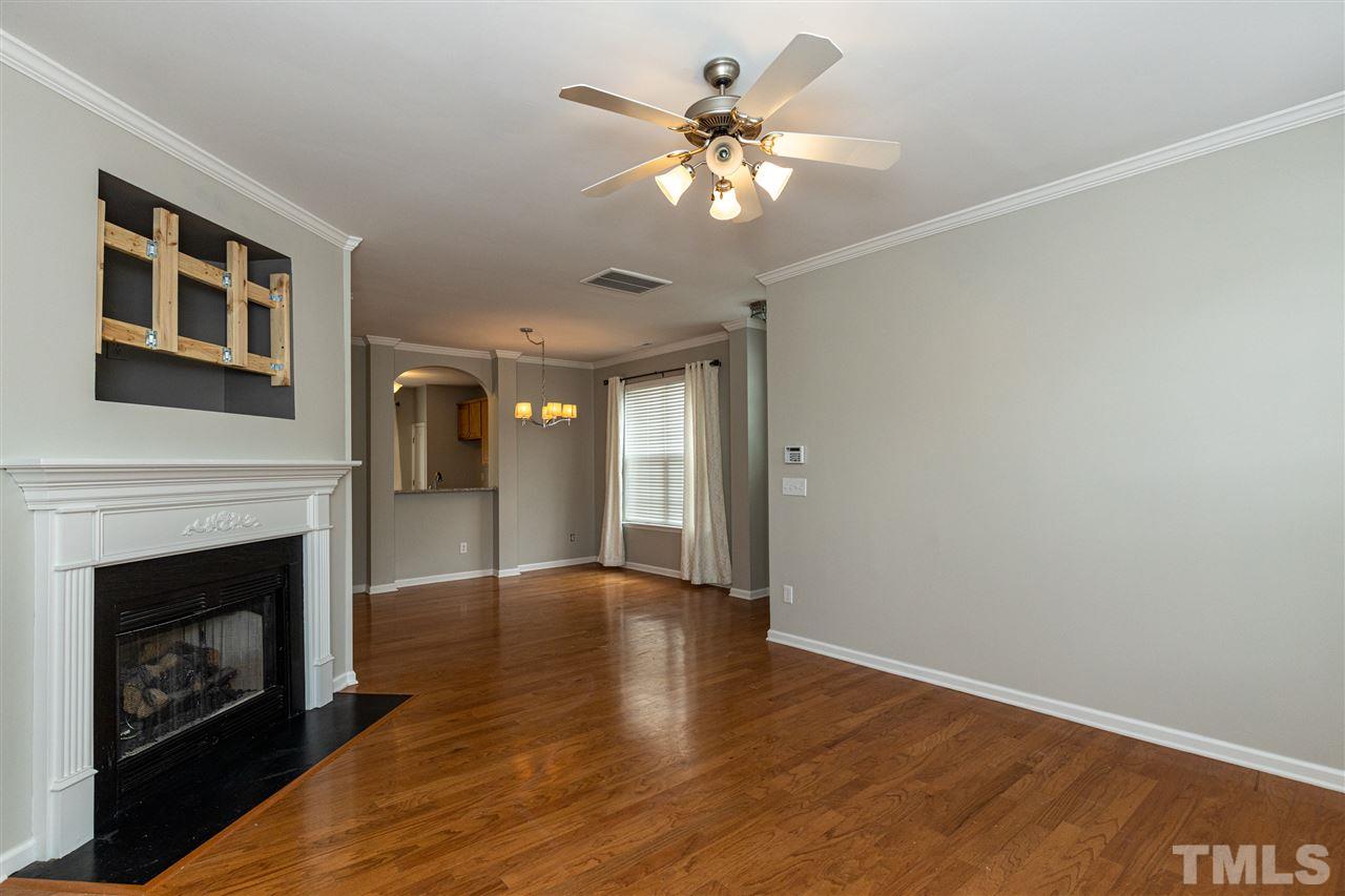 5319 Crescentview Parkway Raleigh, NC 27606 - Photo 7 of 30 Gallery Image 7