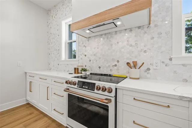 $1,325,000 | 135 48th Avenue North, St. Petersburg, FL 33703