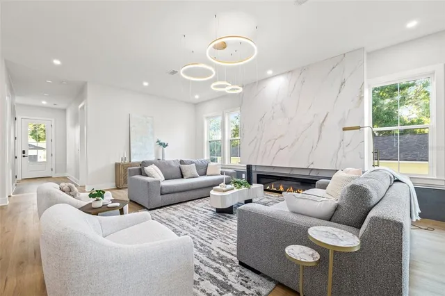 $1,325,000 | 135 48th Avenue North, St. Petersburg, FL 33703