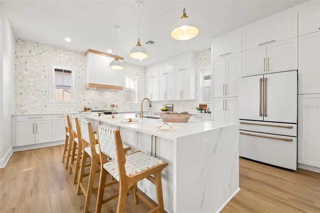 $1,325,000 | 135 48th Avenue North, St. Petersburg, FL 33703