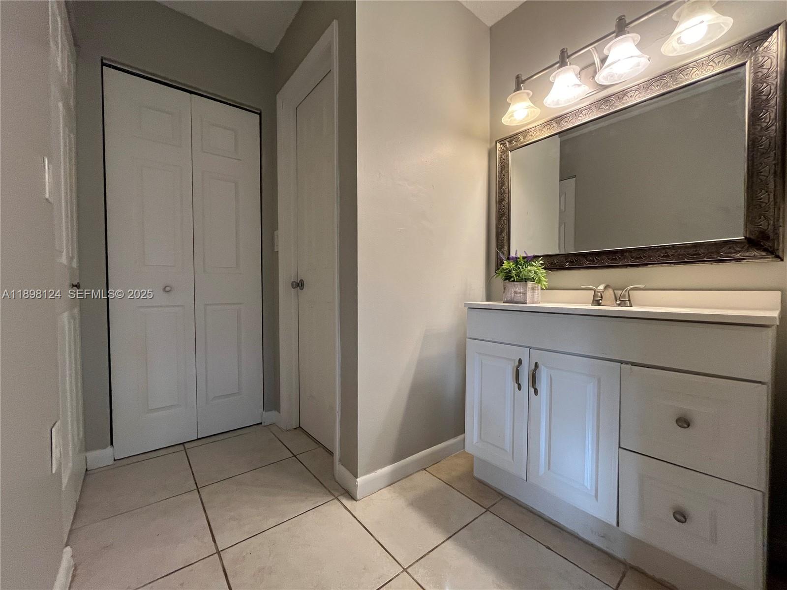 5150 Lake Loop Road Cooper City, FL 33330 - Photo 20 of 26