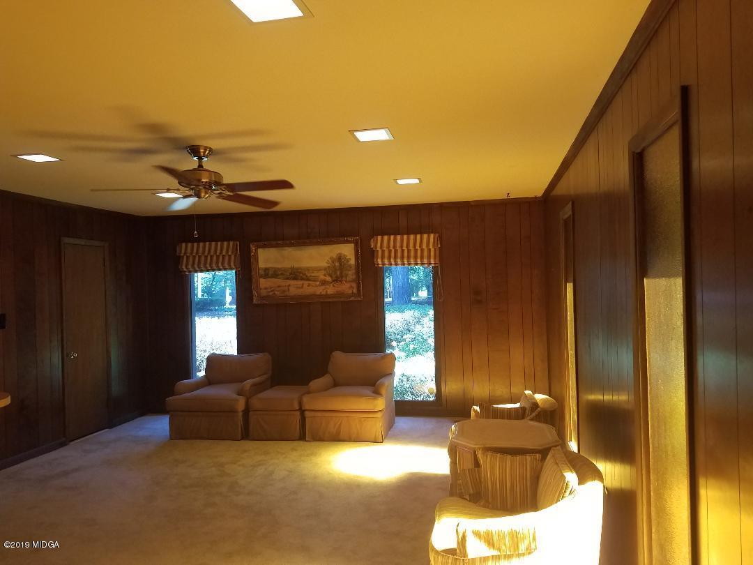 4930 Zebulon Road Macon, GA 31210 - Photo 12 of 21 great room