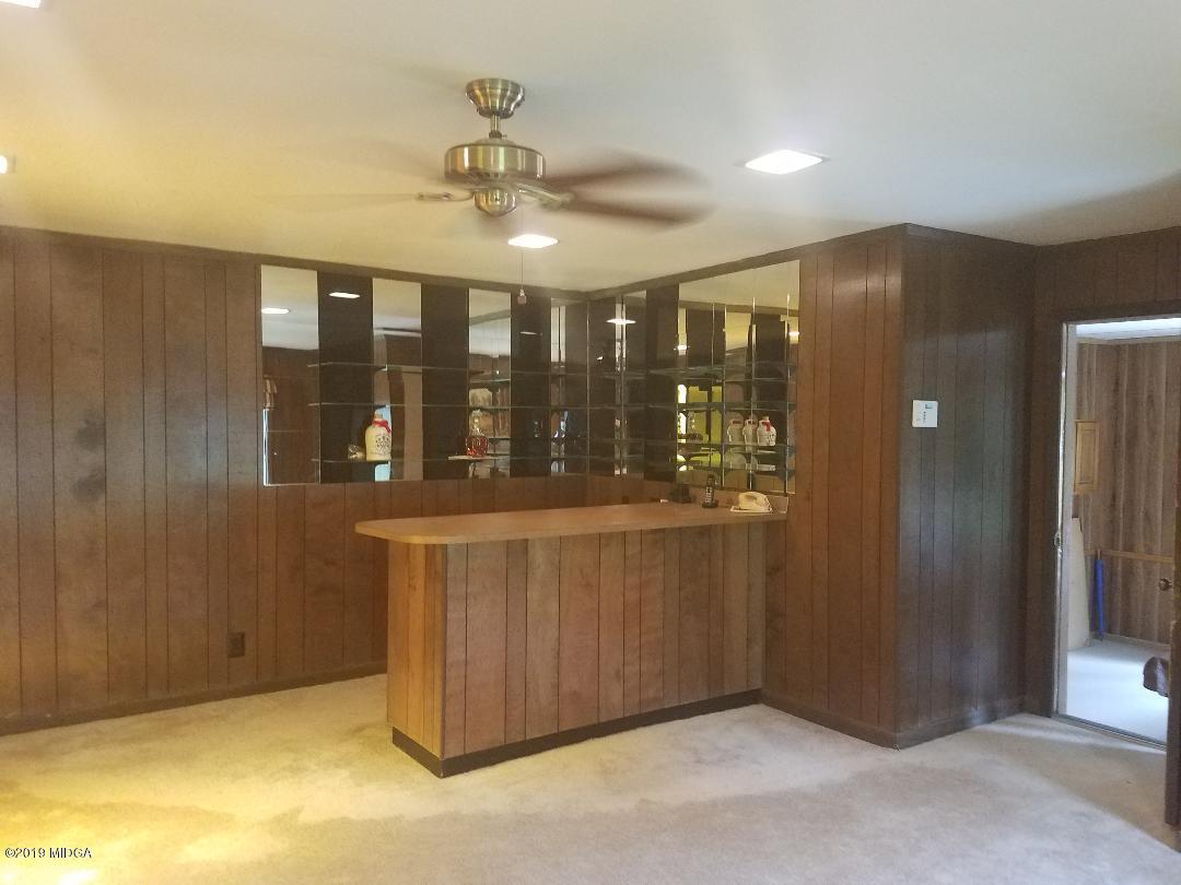 4930 Zebulon Road Macon, GA 31210 - Photo 15 of 21 BAR ROOM