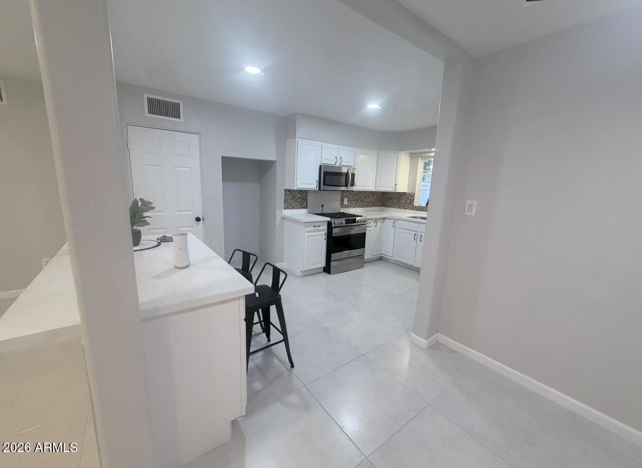 2332 East Flower Street Phoenix, AZ 85016 - Photo 6 of 19 IMG_4583