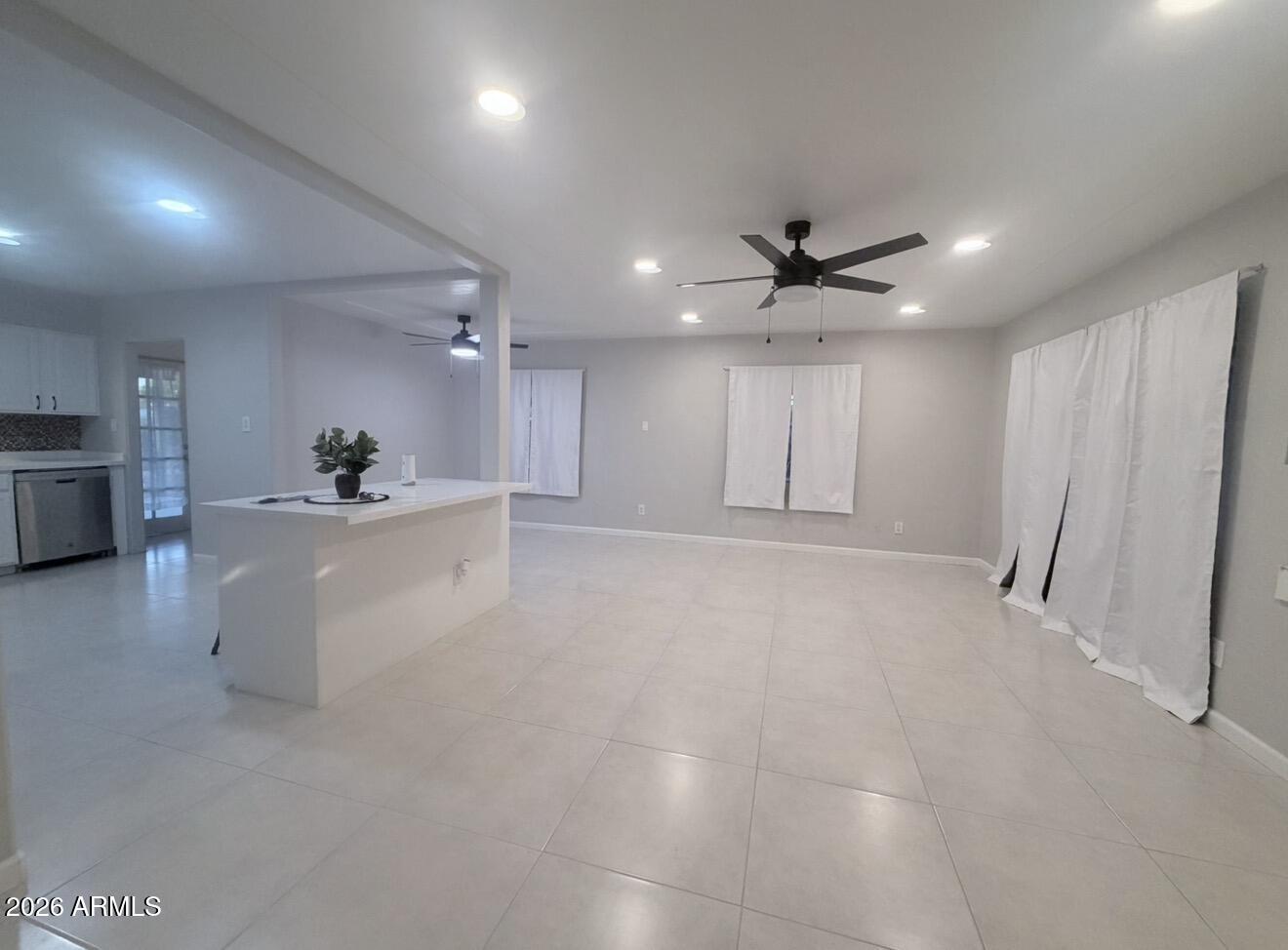 2332 East Flower Street Phoenix, AZ 85016 - Photo 7 of 19 IMG_4594