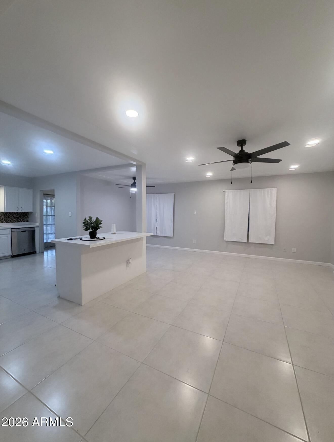 2332 East Flower Street Phoenix, AZ 85016 - Photo 8 of 19 IMG_4595