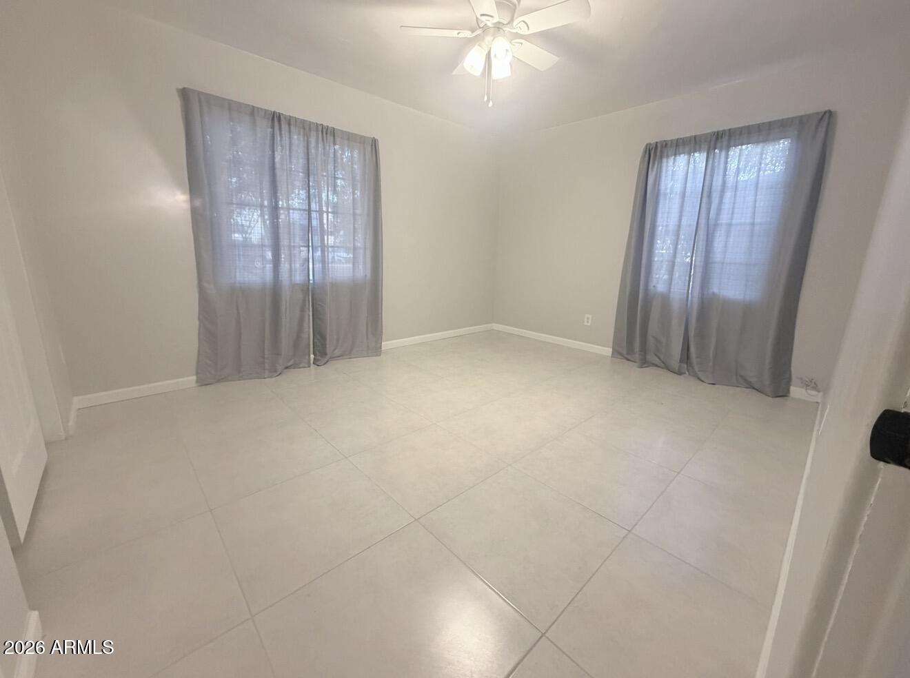 2332 East Flower Street Phoenix, AZ 85016 - Photo 10 of 19 IMG_4587