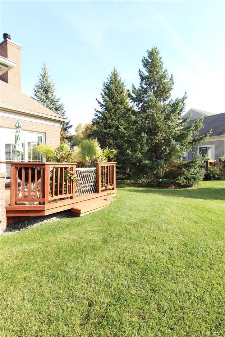 1679 Maple Creek Court, Unit 47 Rochester, MI 48306 - Photo 28 of 31 IMG_6731.jpg