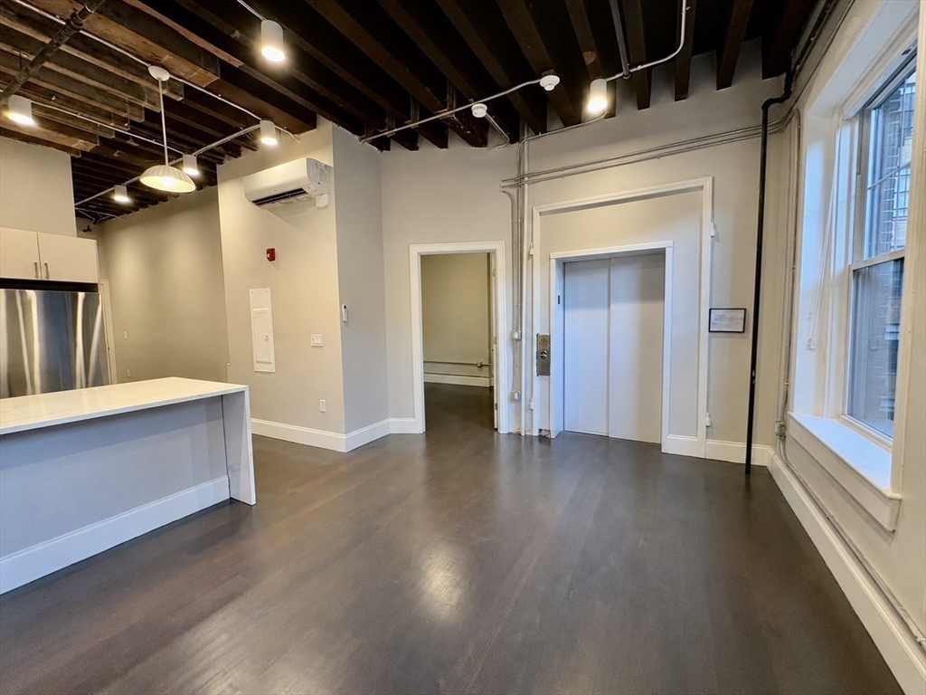 281 Franklin Street, Unit 609 Boston, MA 02110 - Photo 5 of 13
