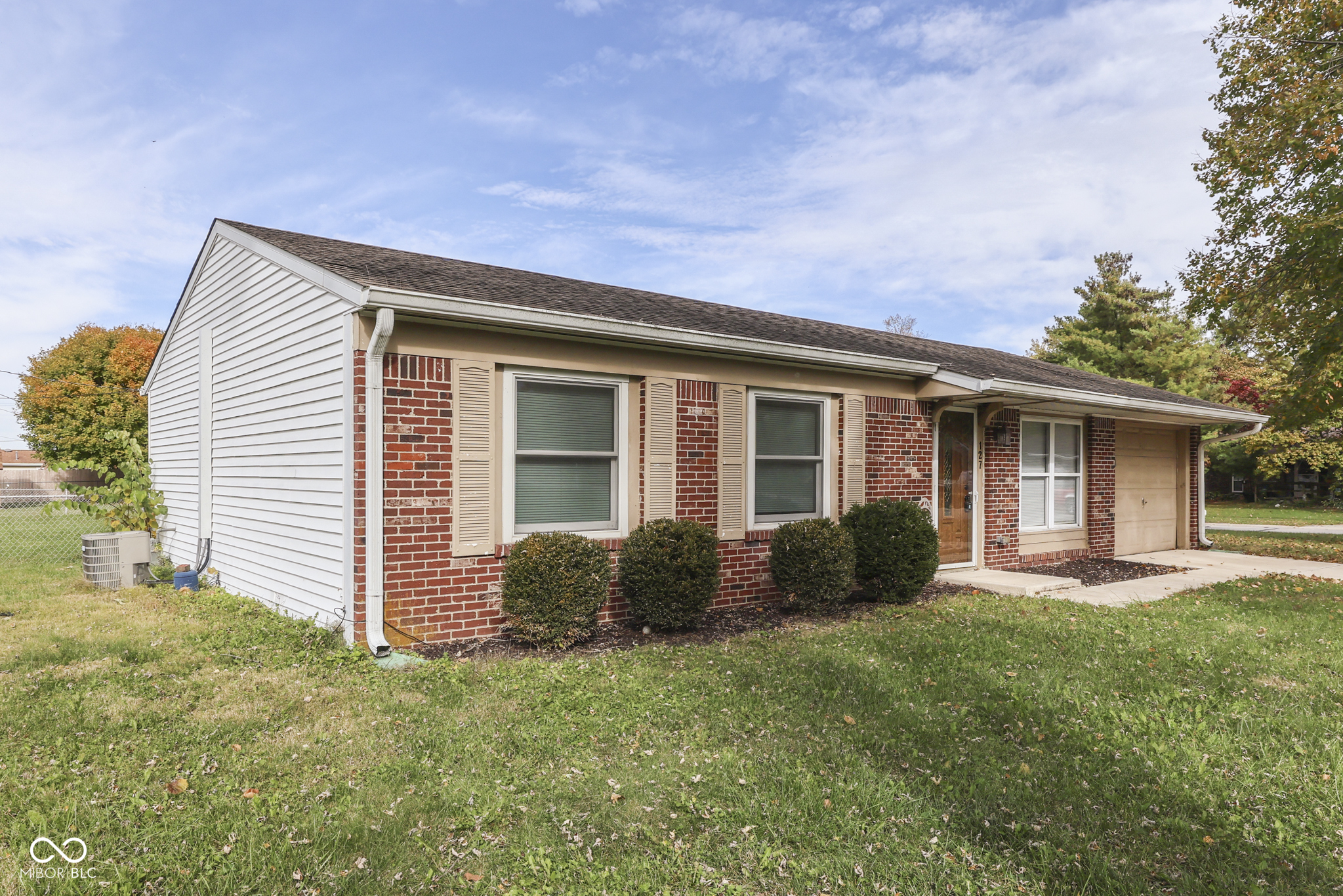 127 Oxbow Road Bargersville, IN 46106 - Photo 3 of 40