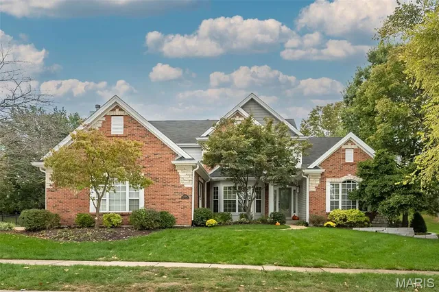 $917,000 | 16766 Benton Taylor Drive, Chesterfield, MO 63005