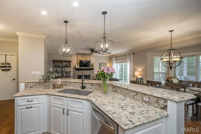 $917,000 | 16766 Benton Taylor Drive, Chesterfield, MO 63005