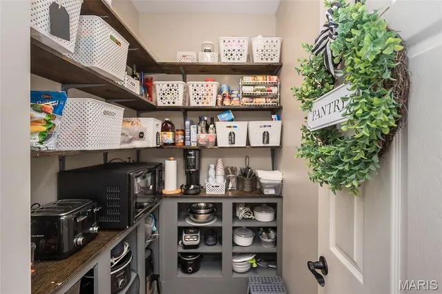 $917,000 | 16766 Benton Taylor Drive, Chesterfield, MO 63005