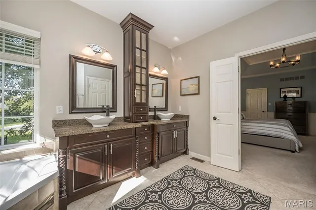 $917,000 | 16766 Benton Taylor Drive, Chesterfield, MO 63005