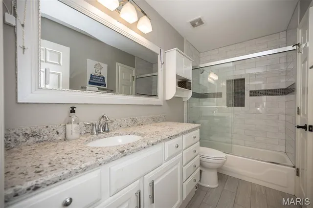 $917,000 | 16766 Benton Taylor Drive, Chesterfield, MO 63005