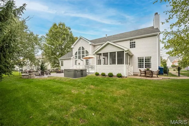 $917,000 | 16766 Benton Taylor Drive, Chesterfield, MO 63005