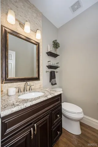 $917,000 | 16766 Benton Taylor Drive, Chesterfield, MO 63005