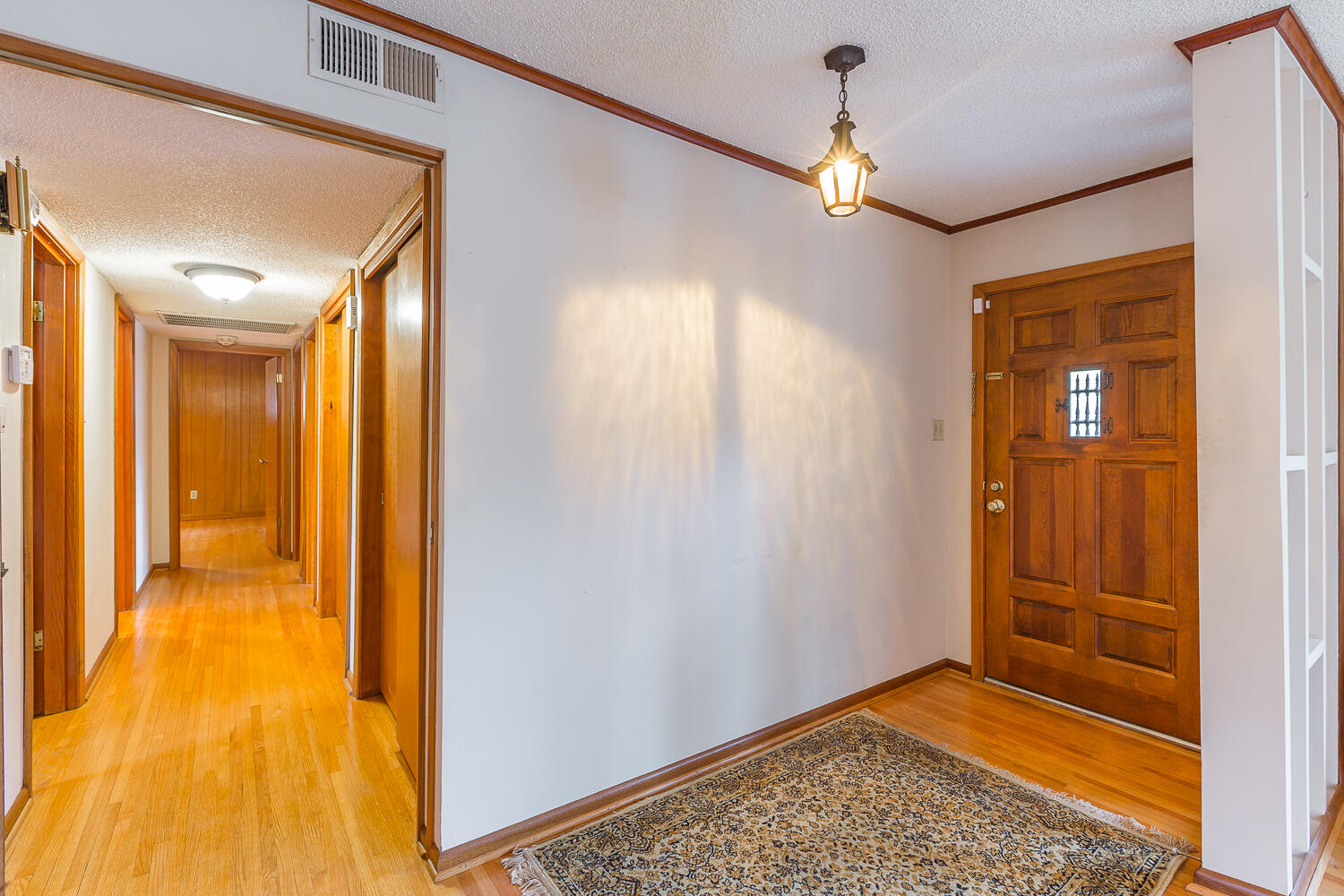 1114 Panorama Drive Chattanooga, TN 37421 - Photo 3 of 25 114 Panorama Drive Interiors HD -37