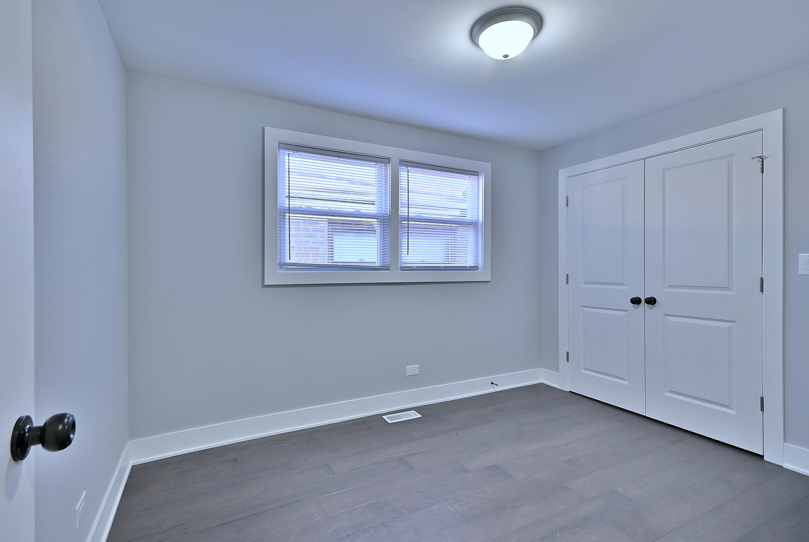 9322 South Euclid Avenue Chicago, IL 60617 - Photo 18 of 42