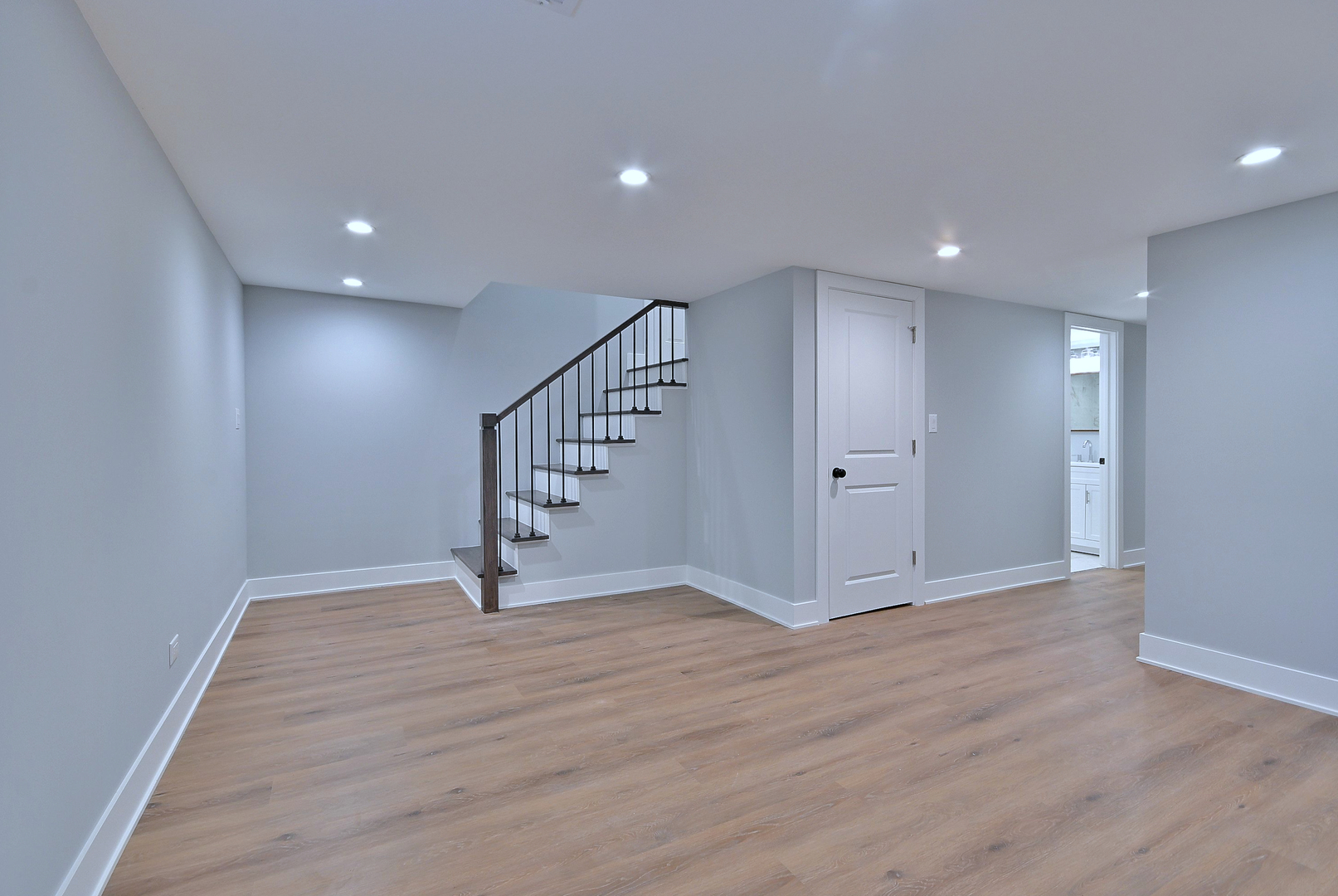 9322 South Euclid Avenue Chicago, IL 60617 - Photo 32 of 42