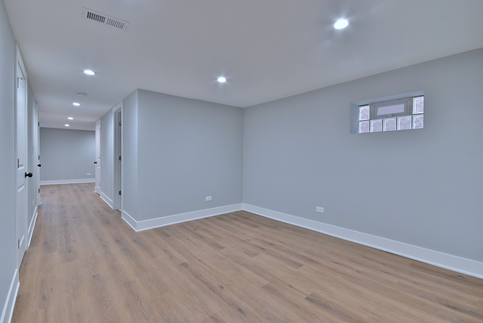 9322 South Euclid Avenue Chicago, IL 60617 - Photo 33 of 42