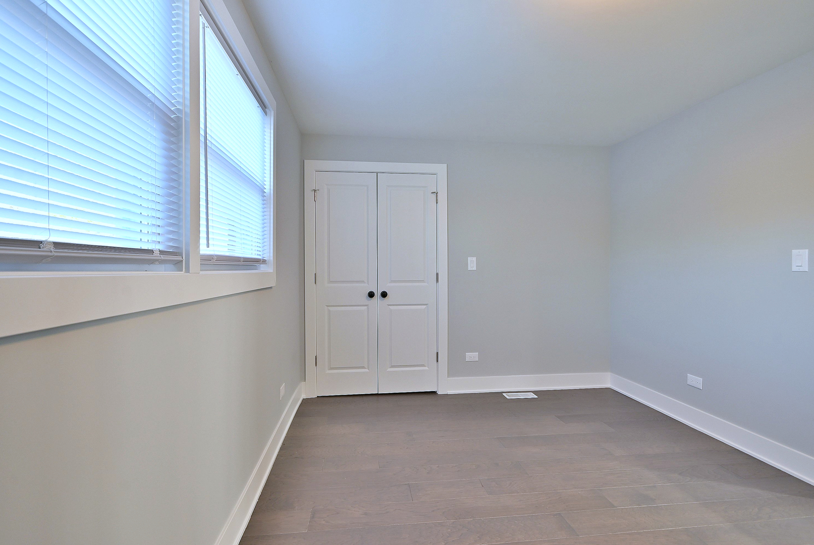 9322 South Euclid Avenue Chicago, IL 60617 - Photo 37 of 42