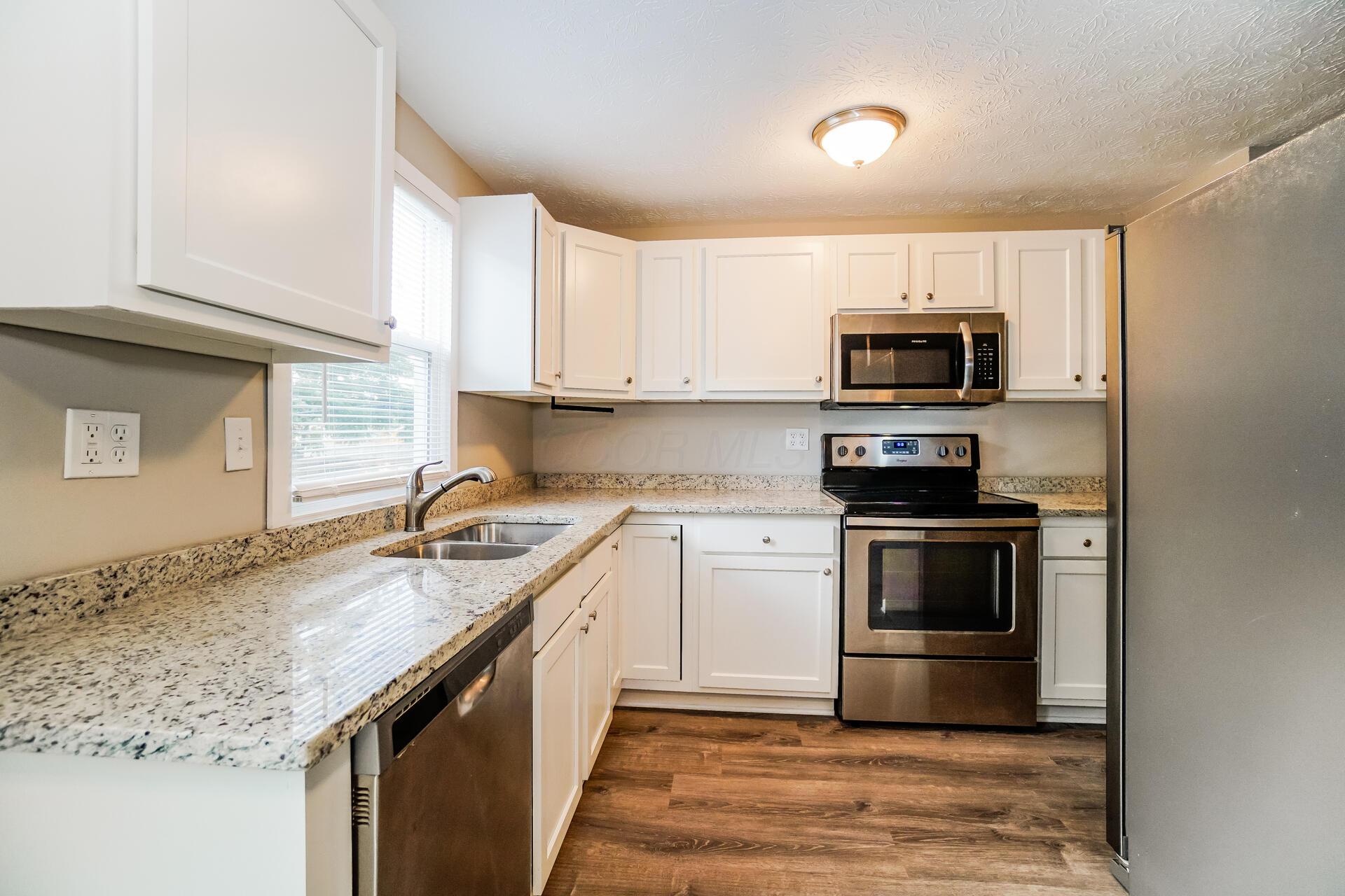3000 Renfro Road Columbus, OH 43232 - Photo 7 of 15 7 Kitchen