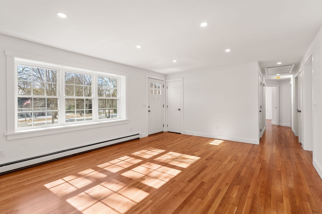 10 Dinahs Way Wareham, MA 02571 - Photo 3 of 26 Gallery Image 3