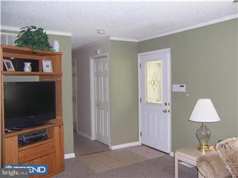 1169 South Beecham Road Williamstown, NJ 08094 - Photo 3 of 12 Living Room