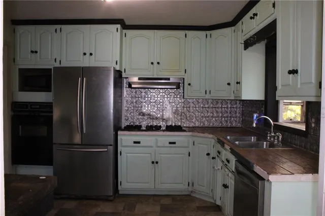 $299,000 | 3 Country Club Terrace, Lexington, MO 64067