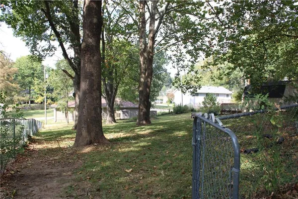 $299,000 | 3 Country Club Terrace, Lexington, MO 64067