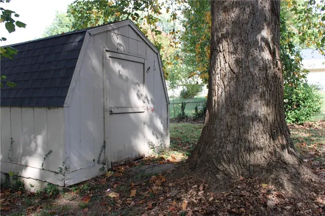 $299,000 | 3 Country Club Terrace, Lexington, MO 64067