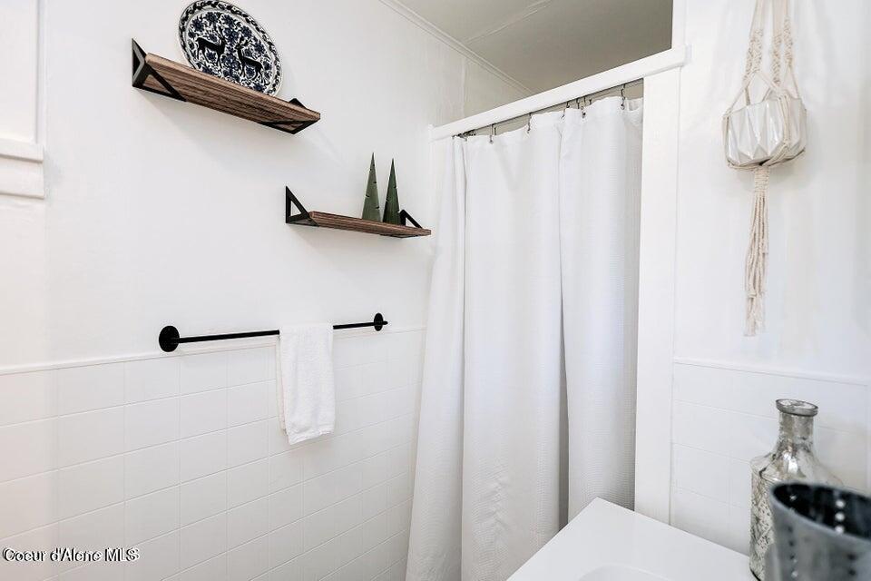 201 River Street Mullan, ID 83846 - Photo 26 of 46 Bathroom