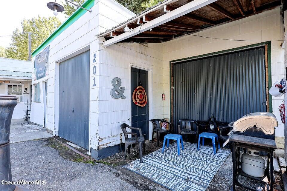 201 River Street Mullan, ID 83846 - Photo 10 of 46 Patio Sitting Area