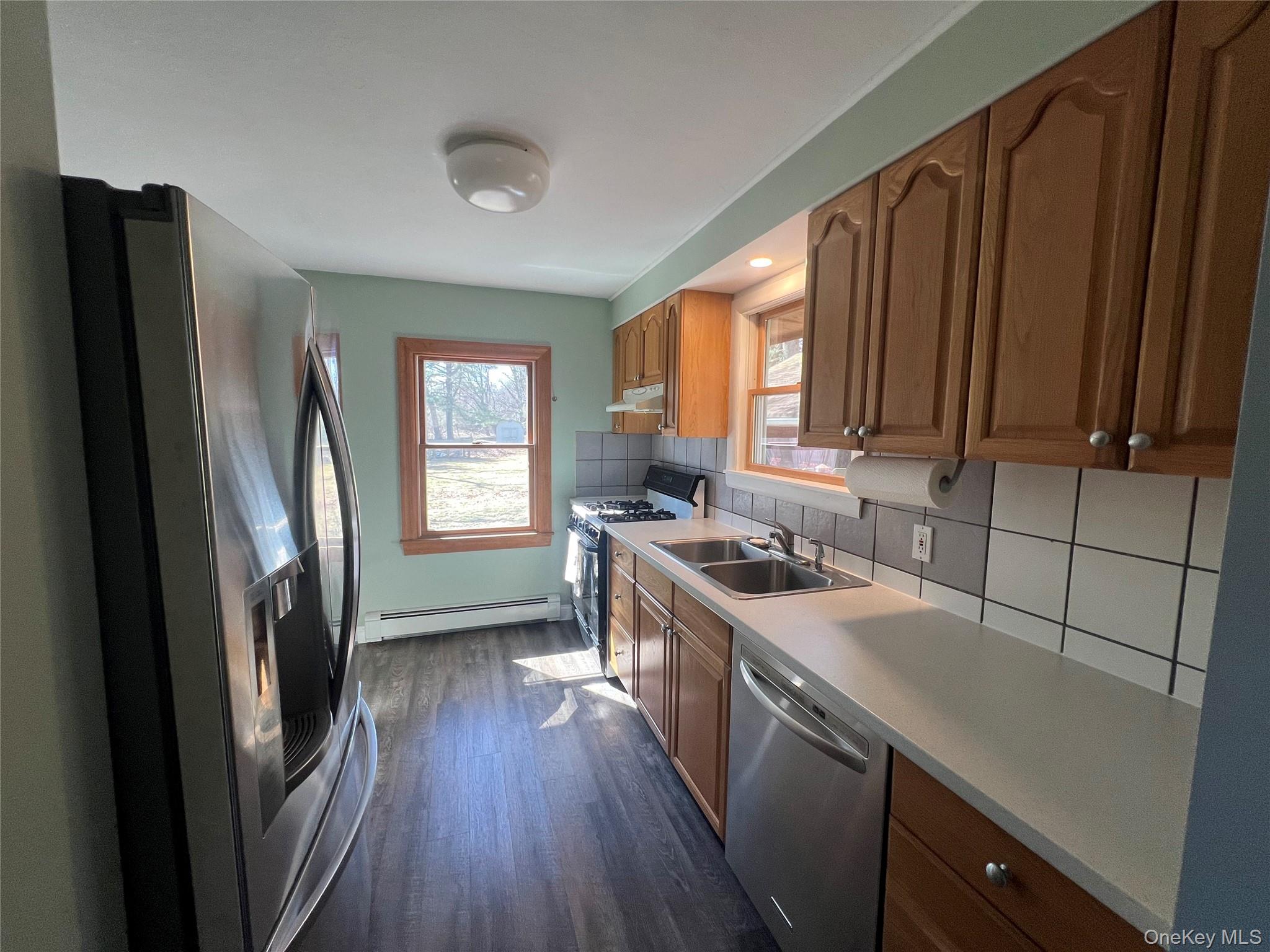 76 Mt Pleasant Road Smithtown, NY 11787 - Photo 6 of 10