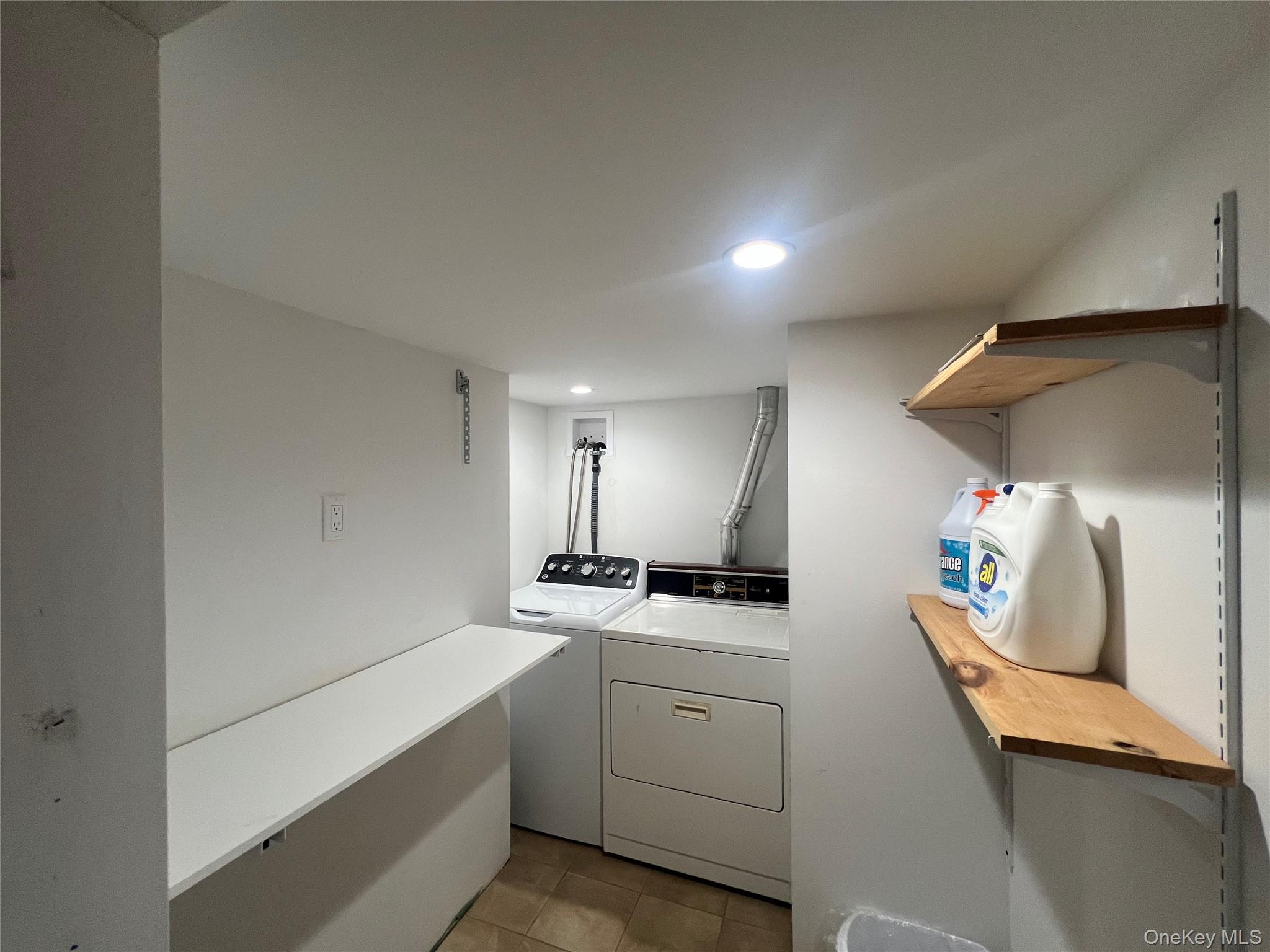 76 Mt Pleasant Road Smithtown, NY 11787 - Photo 8 of 10