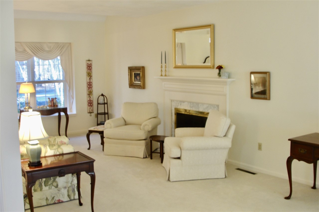 22 Stratham Green Stratham, NH 03885 - Photo 2 of 12